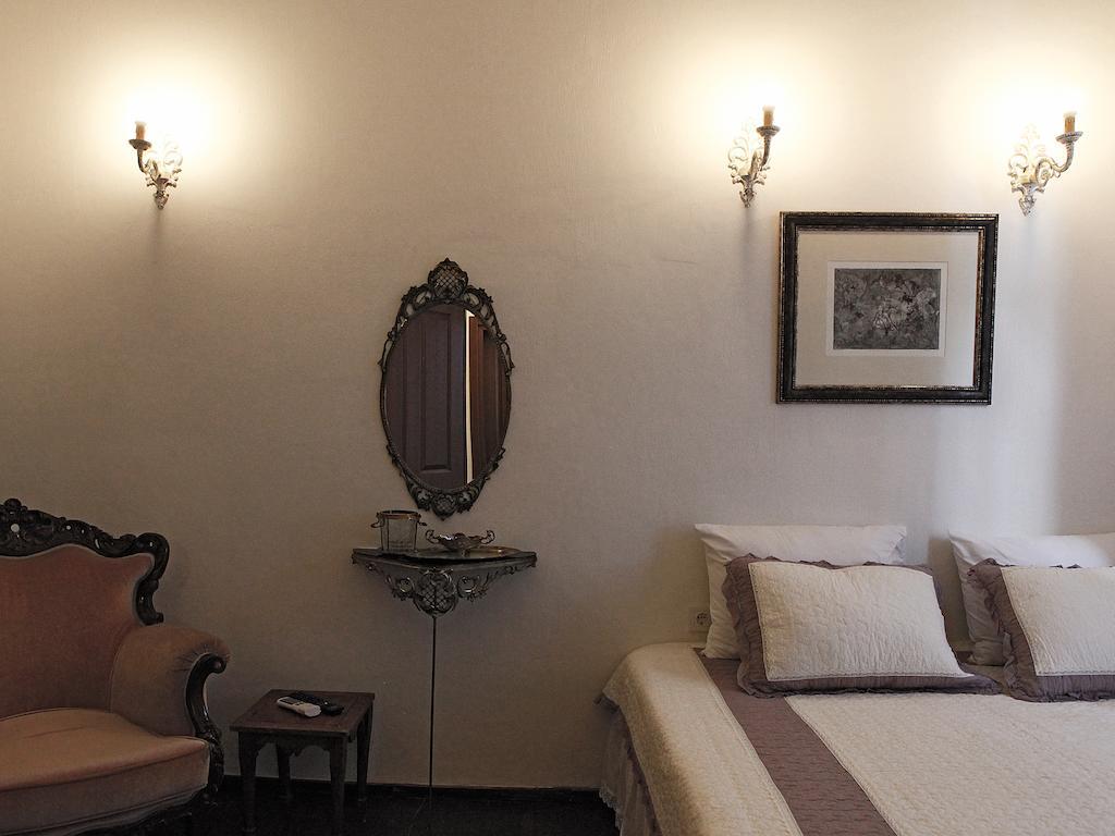 Marjolaine Hotel Ayvalik Room photo